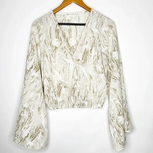 12th Tribe x TheSaltyBlonde Faux Wrap Bell
Sleeve Top Size Medium